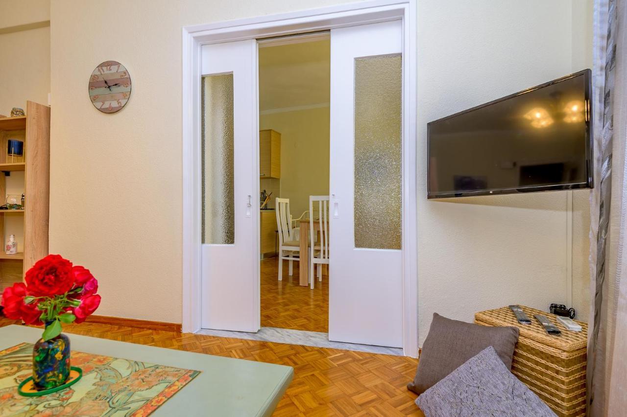 Athanasia's Apartment *